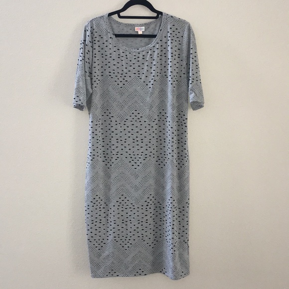 LuLaRoe Dresses & Skirts - LuLaRoe Julia Dress Size 3XL Gray & Black